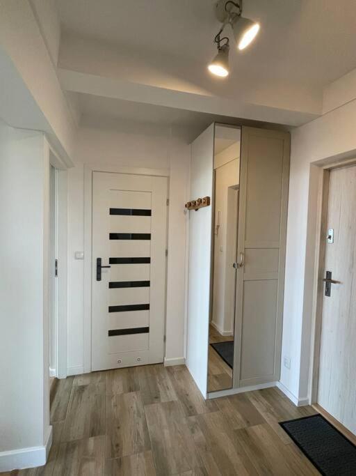 Apartament Pomaranczowy Apartament *